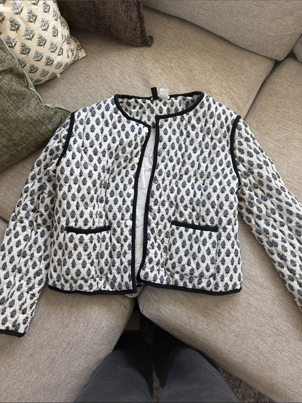 H&M Black & White Quilted Patterned Jacket